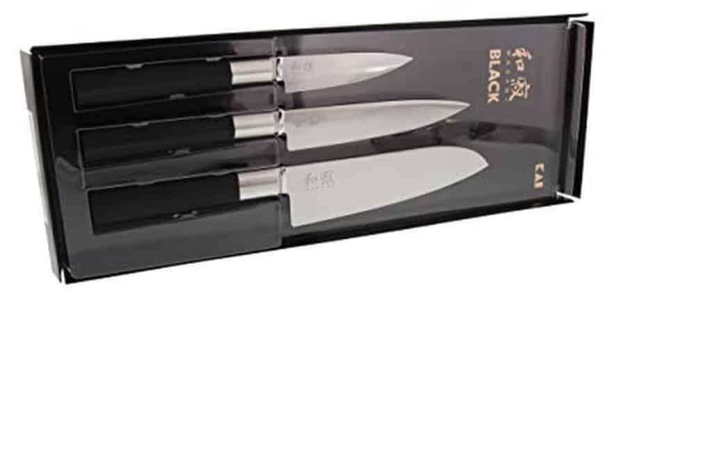Test du set de couteaux KAI Wasabi Black : utilitaires et santoku japonais en acier inoxydable
