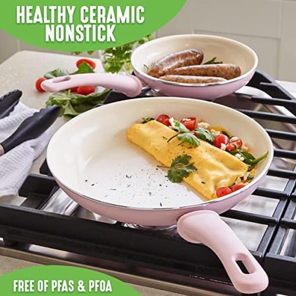 Découvrez notre test détaillé des poêles Greenlife soft grip : des alliées de choix pour une cuisine saine et efficace grâce à leur revêtement antiadhésif en céramique.
