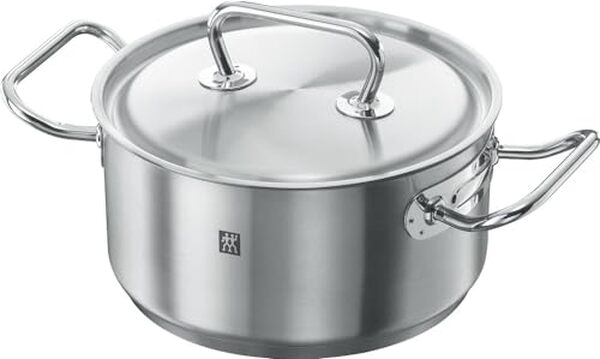 Découvrez notre test détaillé du set de casseroles Zwilling argenté 5 pièces : qualité de fabrication, performance culinaire et rapport qualité-prix pour équiper votre cuisine.