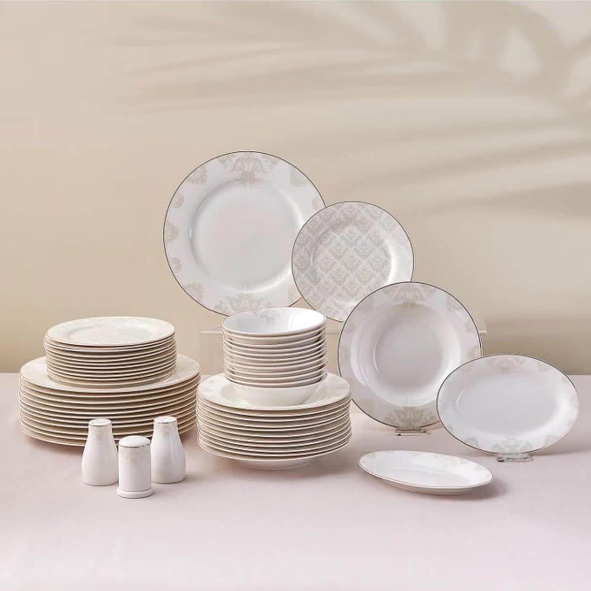 Test du service de table Karaca Siena 53 pièces en porcelaine blanche